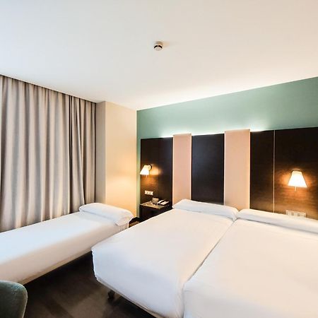 Azz Pamplona Norte Hotel Berriozar Kültér fotó