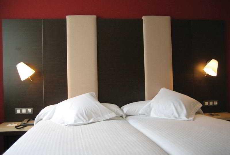 Azz Pamplona Norte Hotel Berriozar Kültér fotó